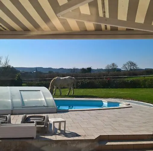 ベッド・アンド・ブレックファスト La Chauviere *